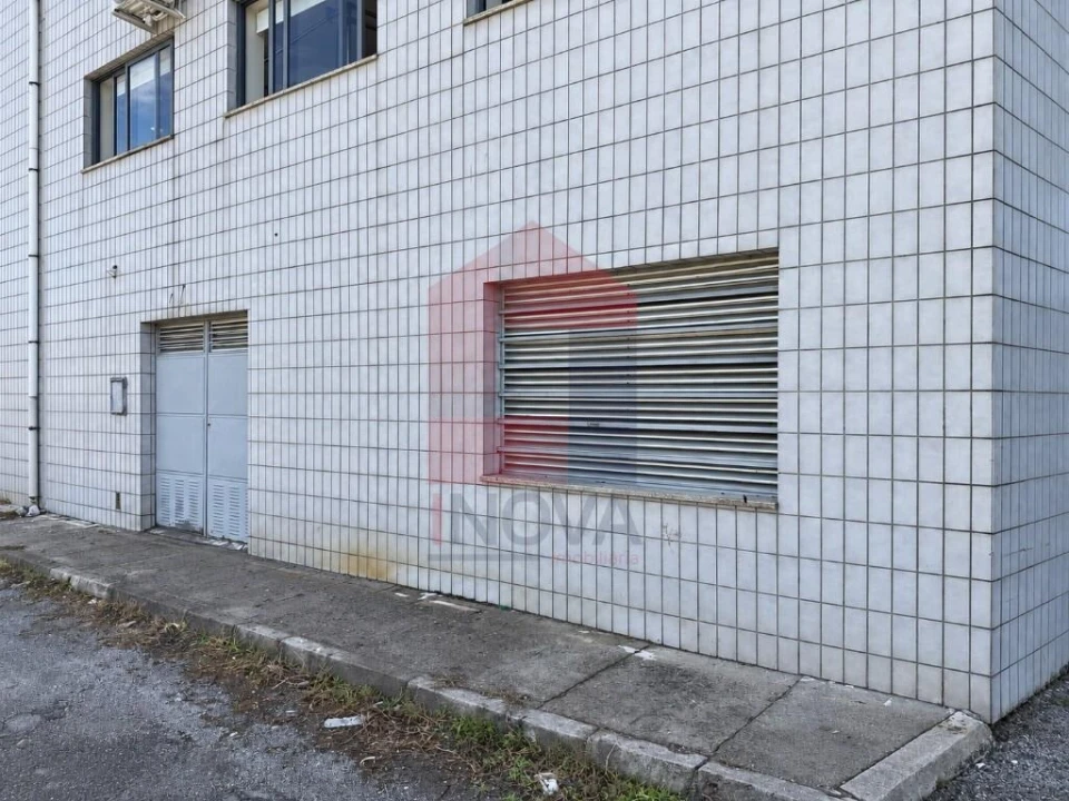 Armazém para Venda em Vila Verde e Barbudo Foto 7