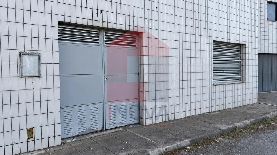 Armazém para Venda em Vila Verde e Barbudo