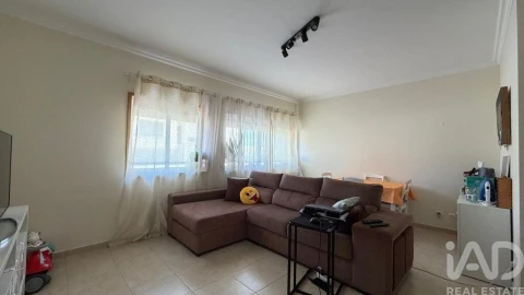 Apartamento T3 para Venda em Atalaia e Alto Estanqueiro-Jardia