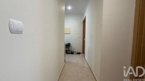 Apartamento T3 para Venda em Atalaia e Alto Estanqueiro-Jardia