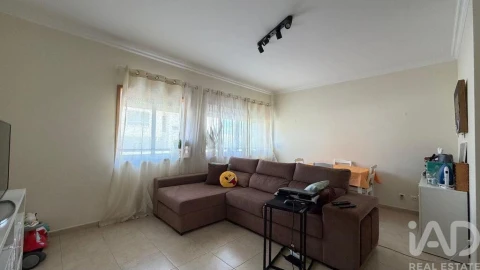 Apartamento T3 para Venda em Atalaia e Alto Estanqueiro-Jardia