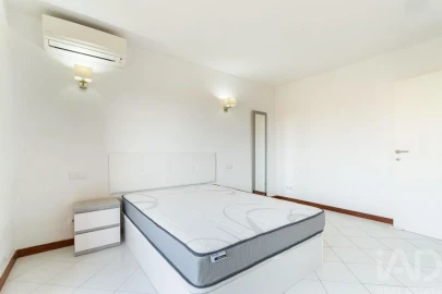 Apartamento T3 para Venda em Albufeira e Olhos de Água