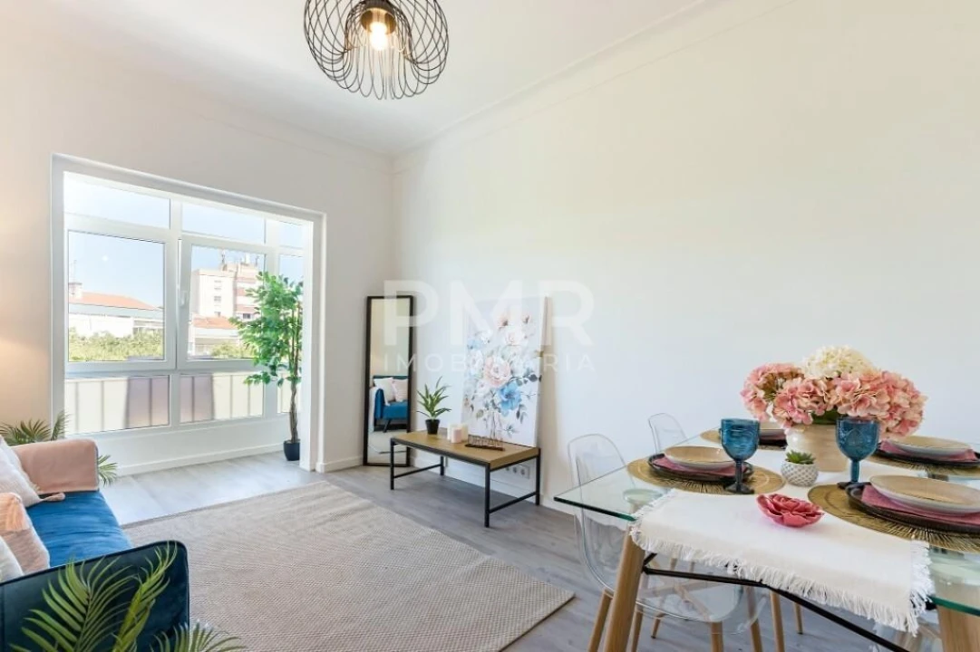 Apartamento T2 para Venda em Almada, Cova da Piedade, Pragal e Cacilhas Foto 1