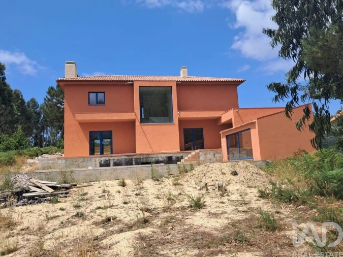 Moradia T4 para Venda em Riba de Ancora Foto 8