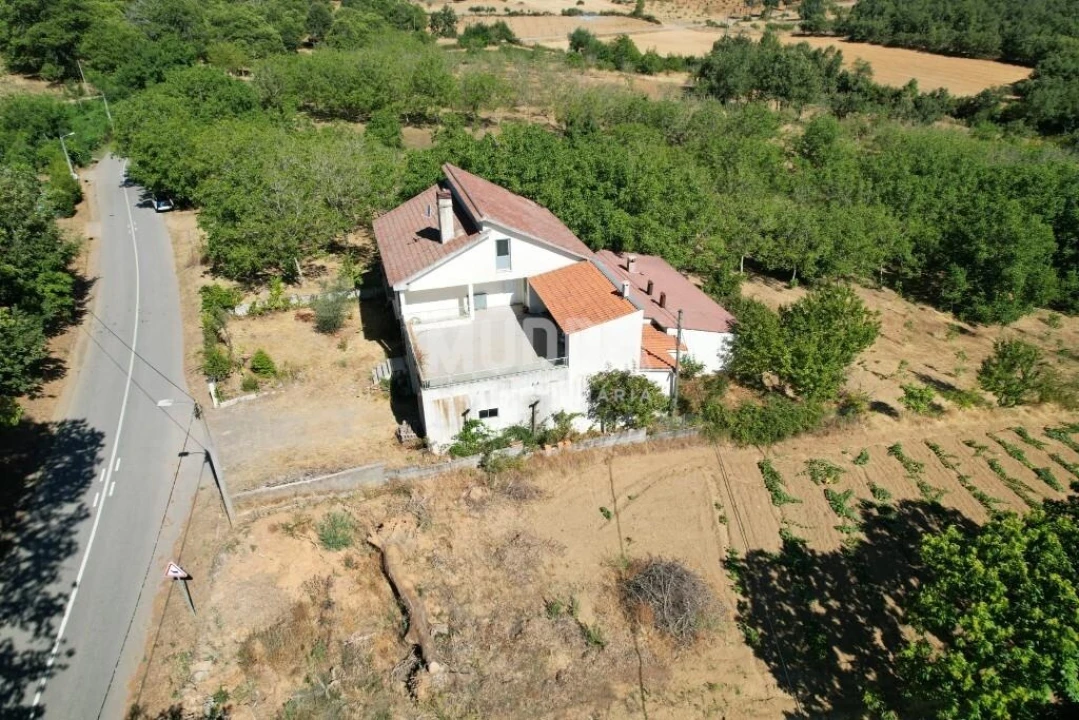 Moradia T3 para Venda em Carragosa Foto 15