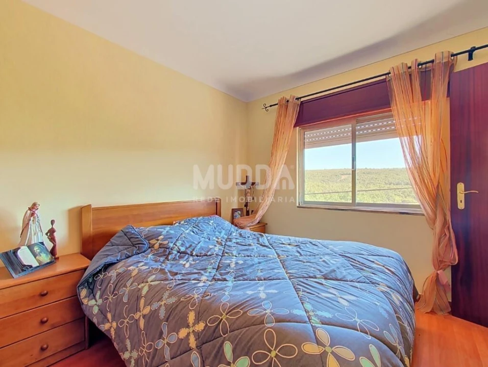 Moradia T3 para Venda em Carragosa Foto 3