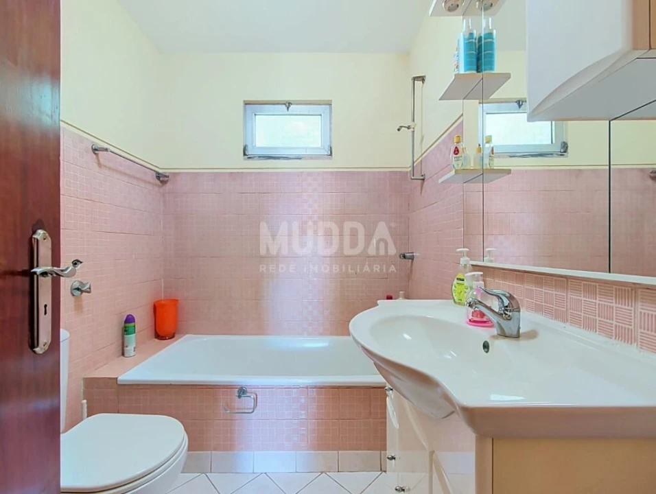 Moradia T3 para Venda em Carragosa Foto 8