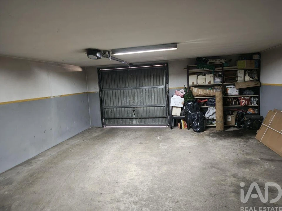 Apartamento para Venda em Cidade da Maia Foto 3