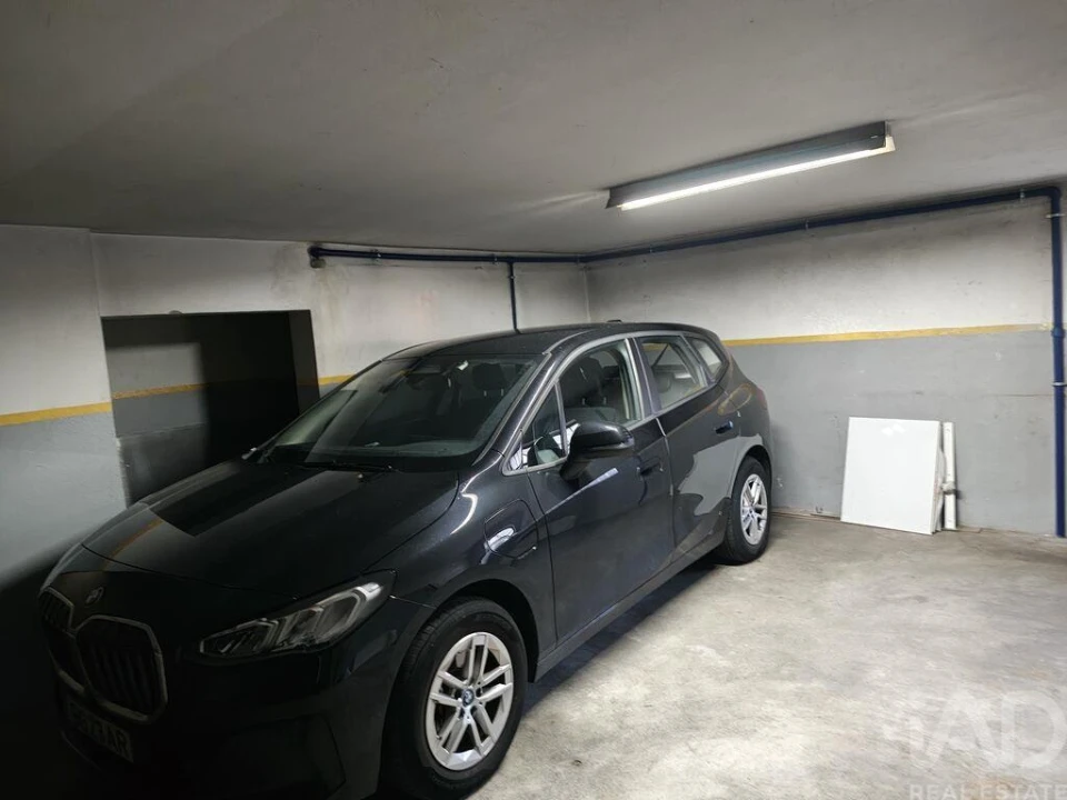 Apartamento para Venda em Cidade da Maia Foto 4