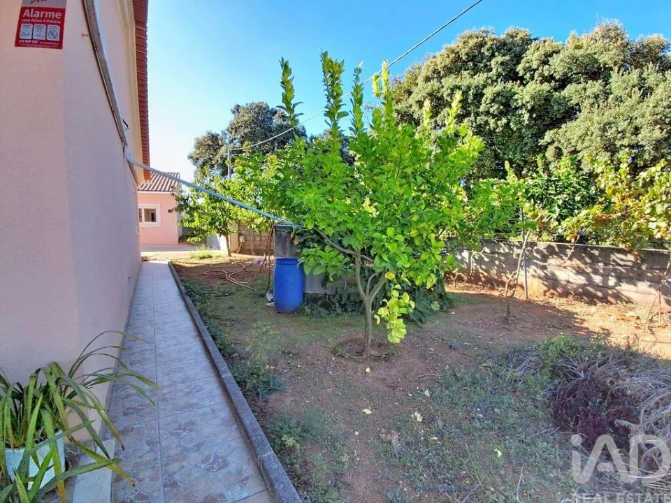 Moradia T3 para Venda em Fatima Foto 36