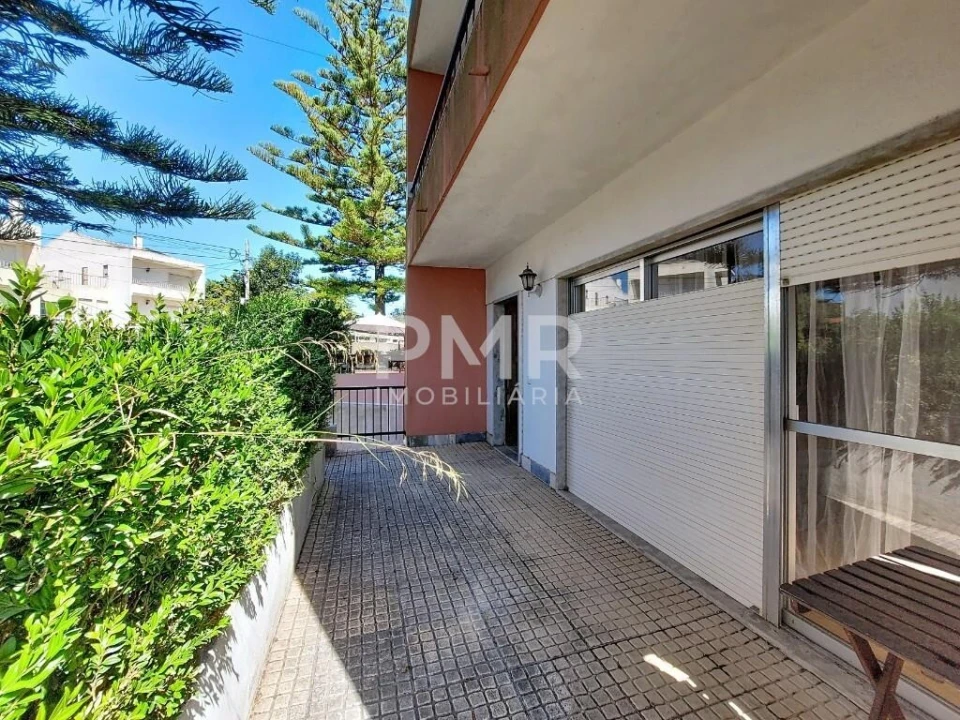Moradia T4 para Venda em Barcarena Foto 10