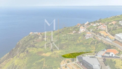 Terreno para Venda em Fajã da Ovelha