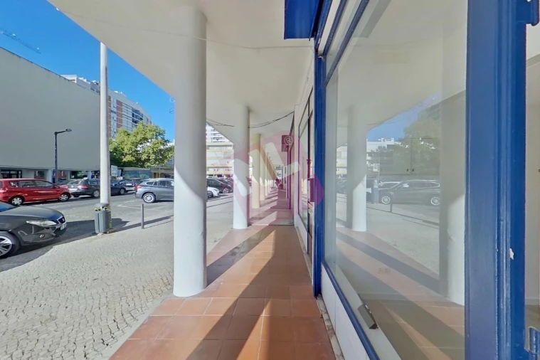 Loja para Arrendamento em Alvalade Foto 7
