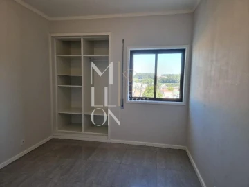 Apartamento T3 para Venda em Paços de Brandão