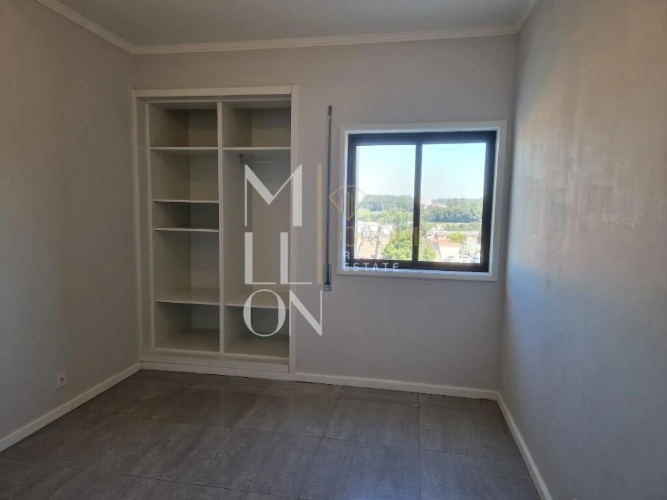 Apartamento T3 para Venda em Paços de Brandão Foto 12