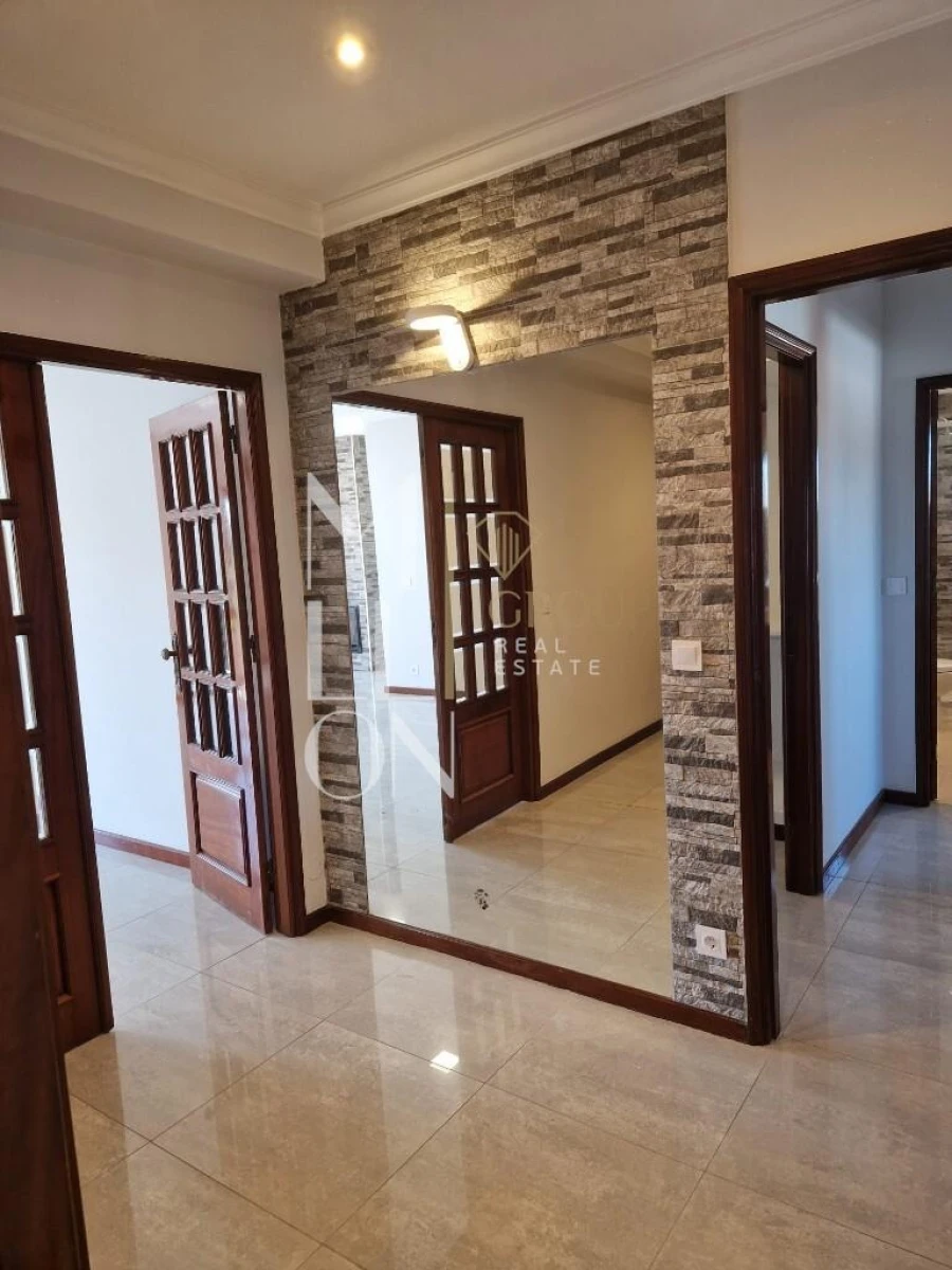 Apartamento T3 para Venda em Paços de Brandão Foto 21
