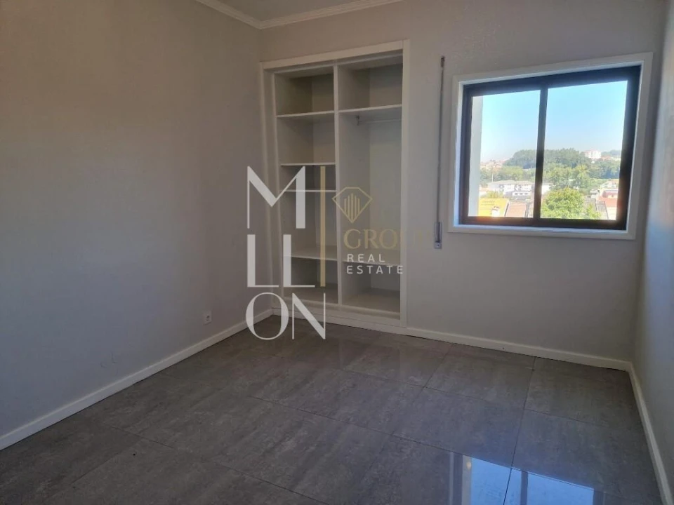Apartamento T3 para Venda em Paços de Brandão Foto 29