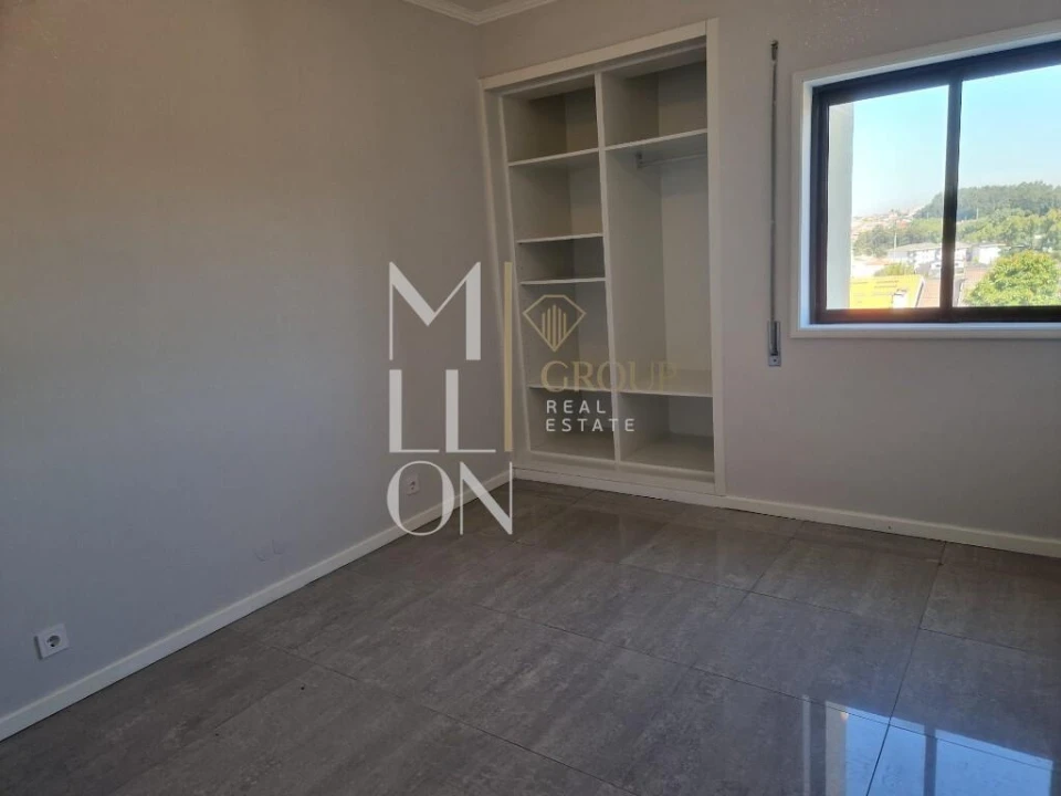 Apartamento T3 para Venda em Paços de Brandão Foto 14