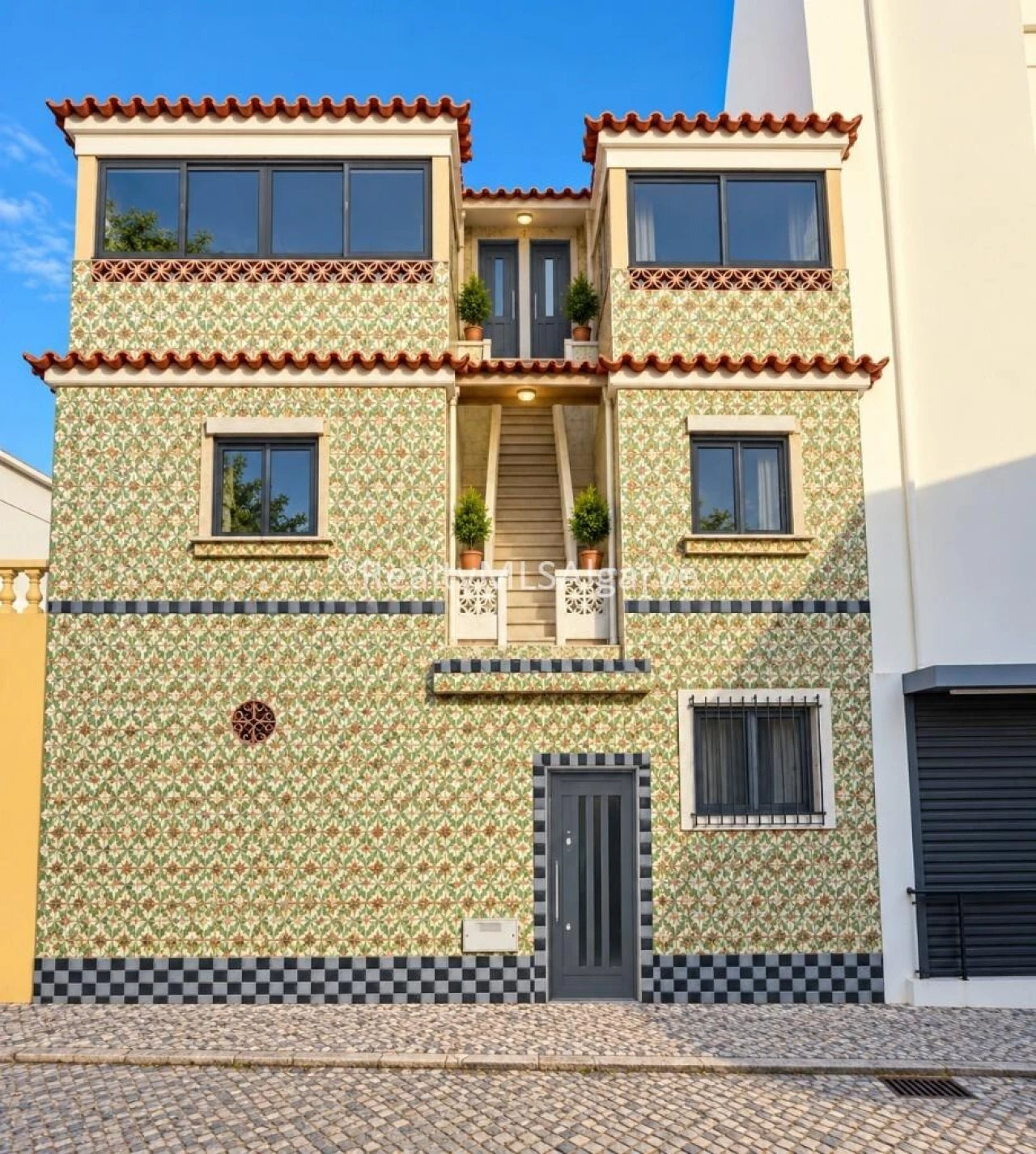 Moradia T5 para Venda em Faro (Sé e São Pedro) Foto 3