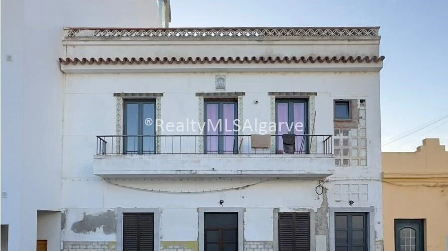 Moradia T5 para Venda em Faro (Sé e São Pedro)