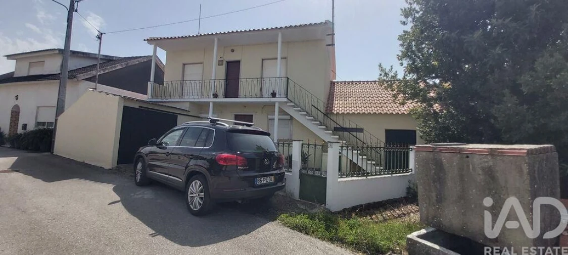 Moradia T3 para Venda em Batalha Foto 3
