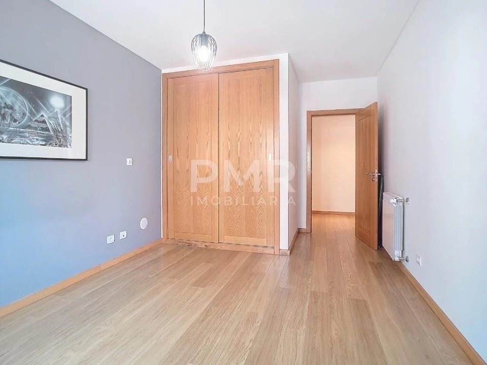 Apartamento T1 para Arrendamento em Ramada e Caneças Foto 10