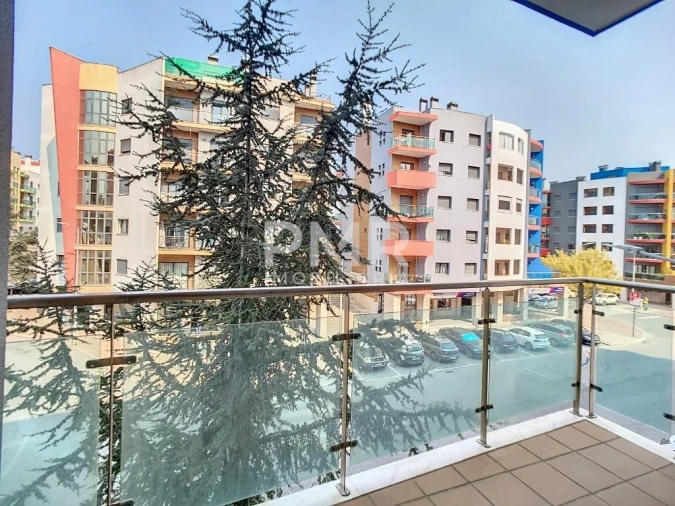 Apartamento T1 para Arrendamento em Ramada e Caneças Foto 8