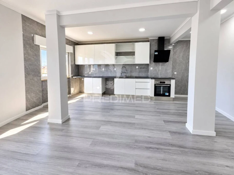 Apartamento T2 para Venda em Setubal (São Sebastião) Foto 3