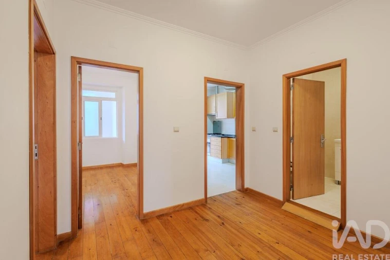 Apartamento T3 para Venda em Arroios Foto 2