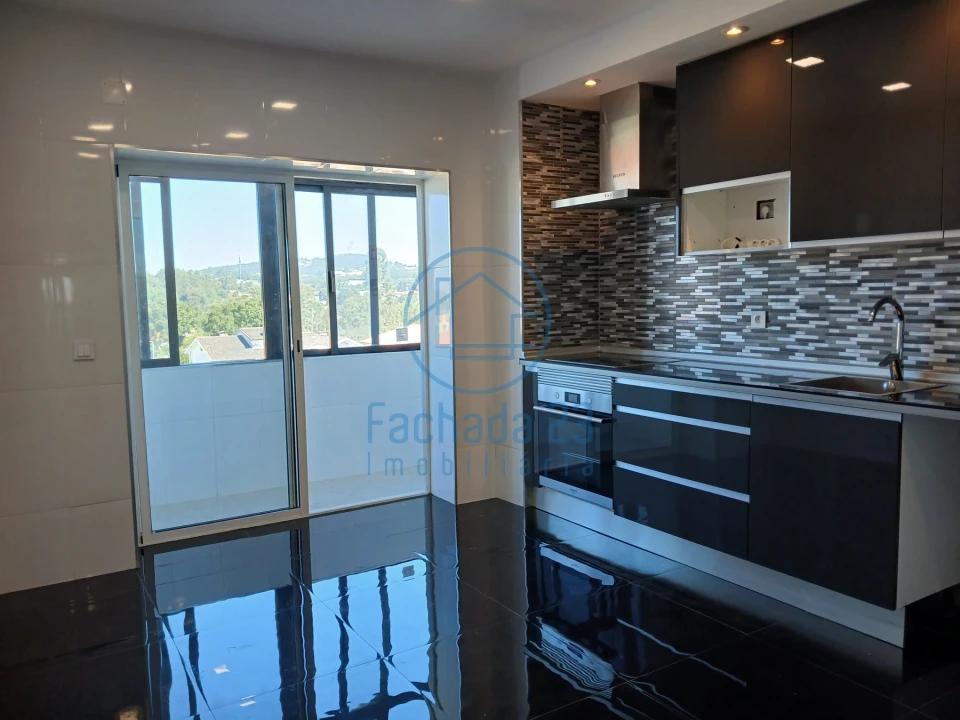 Apartamento T3 para Venda em Paços de Brandão Foto 5