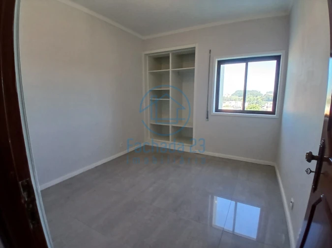 Apartamento T3 para Venda em Paços de Brandão Foto 11
