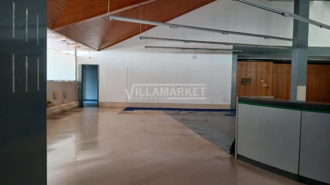 Prédio para Venda em Chamusca e Pinheiro Grande