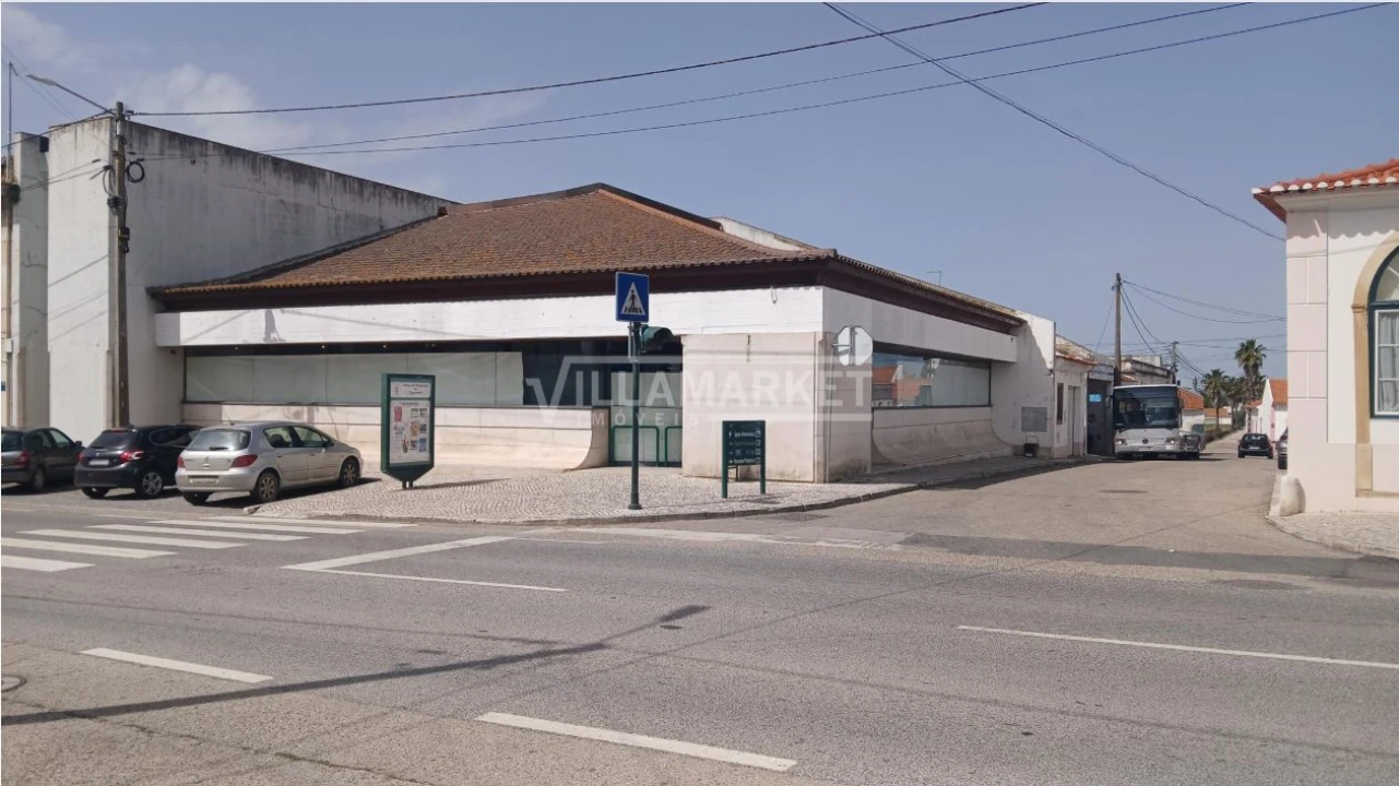 Prédio para Venda em Chamusca e Pinheiro Grande Foto 1