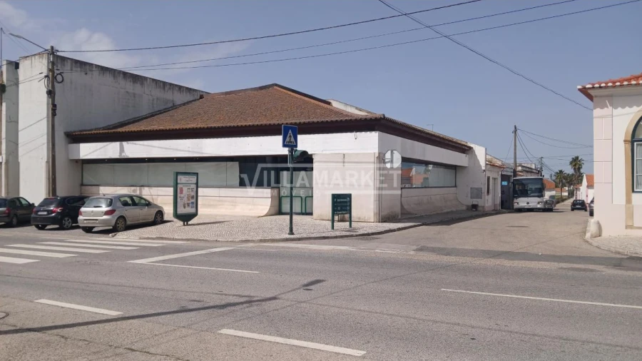 Prédio para Venda em Chamusca e Pinheiro Grande