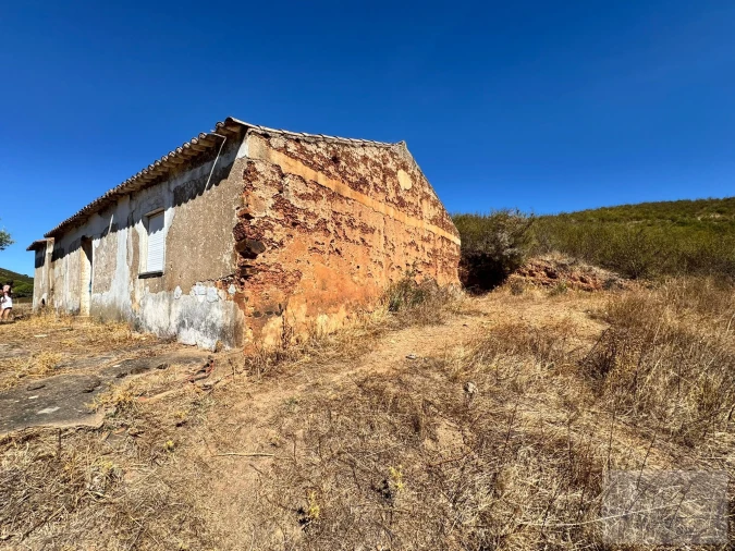 Quinta T3 para Venda em Alferce Foto 4