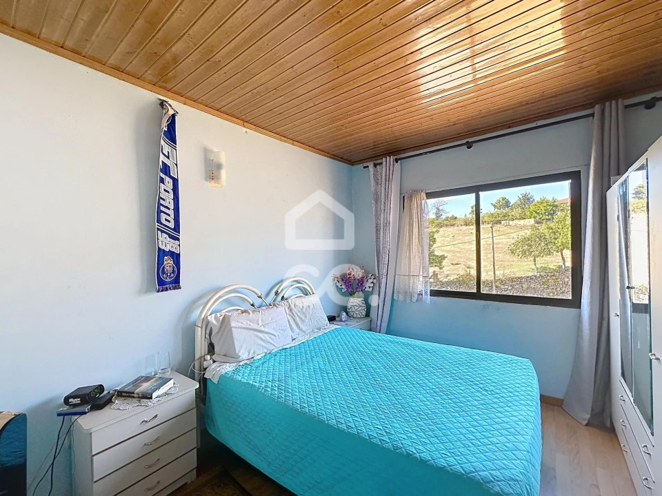 Moradia T4 para Venda em Cimo de Vila da Castanheira Foto 14