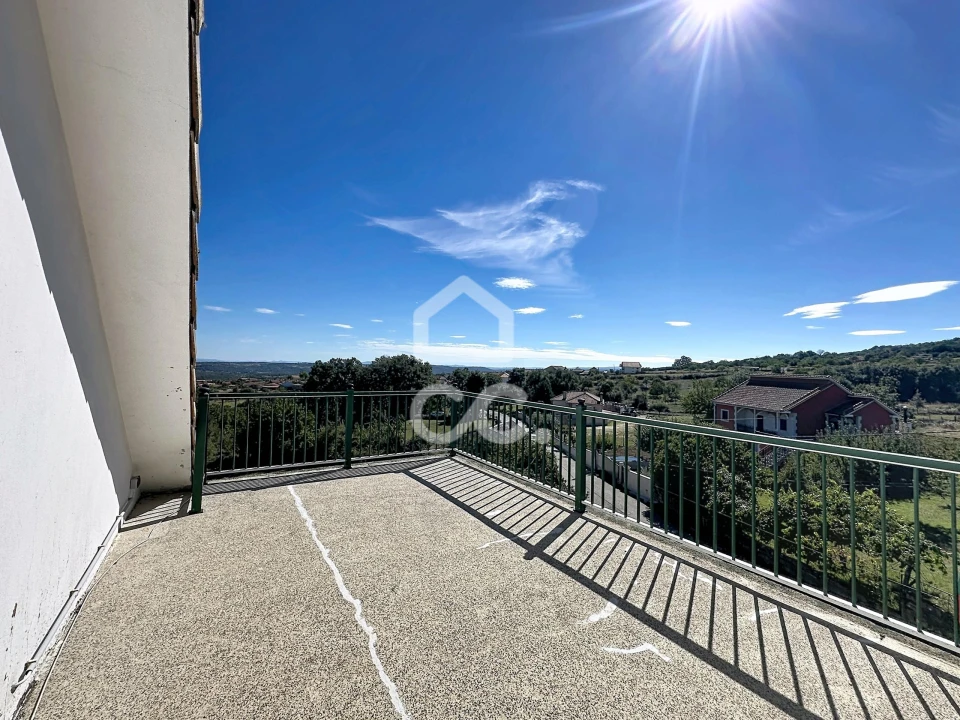 Moradia T4 para Venda em Cimo de Vila da Castanheira Foto 27