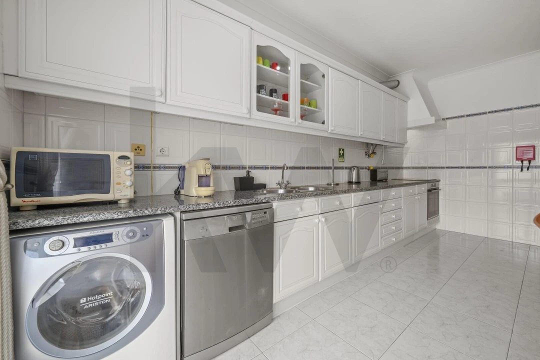 Apartamento T3 para Arrendamento férias em Lagos (São Sebastião e Santa Maria) Foto 12