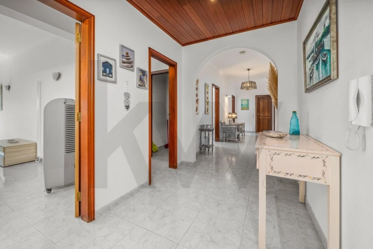 Apartamento T3 para Arrendamento férias em Lagos (São Sebastião e Santa Maria) Foto 8