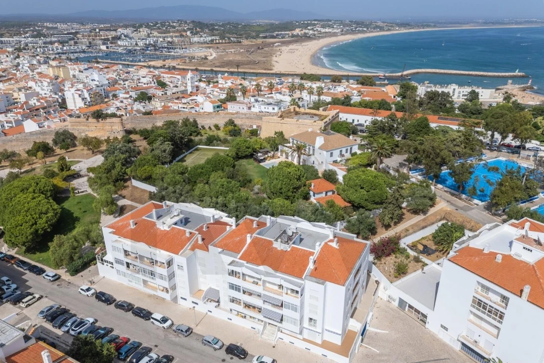 Apartamento T3 para Arrendamento férias em Lagos (São Sebastião e Santa Maria) Foto 32