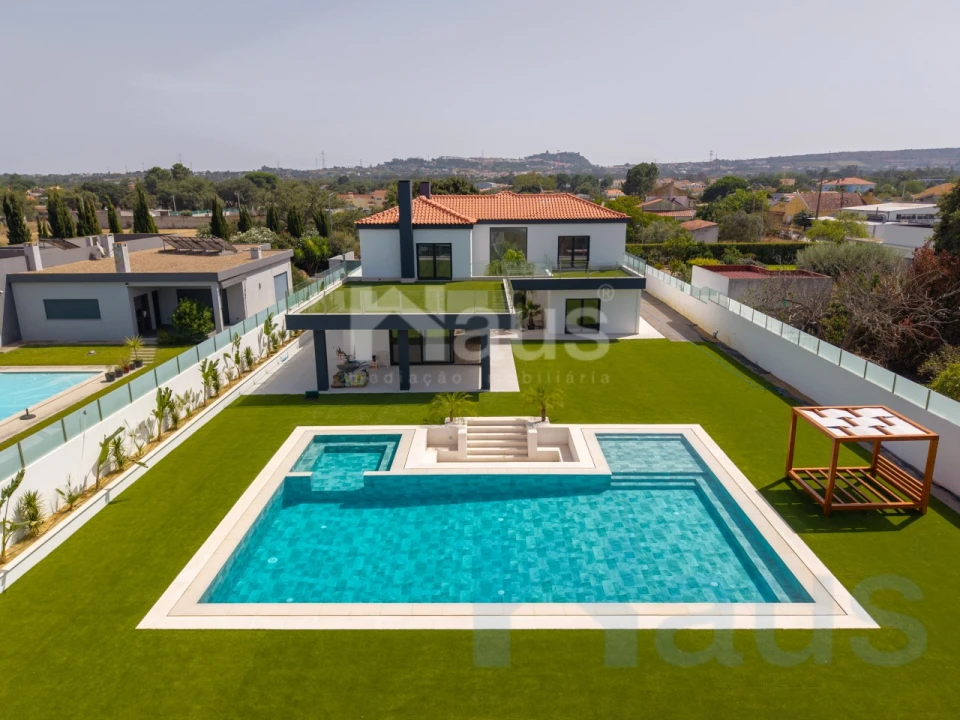 Moradia T6 para Venda em Palmela Foto 1