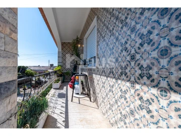 Quinta T4 para Venda em Atalaia e Alto Estanqueiro-Jardia