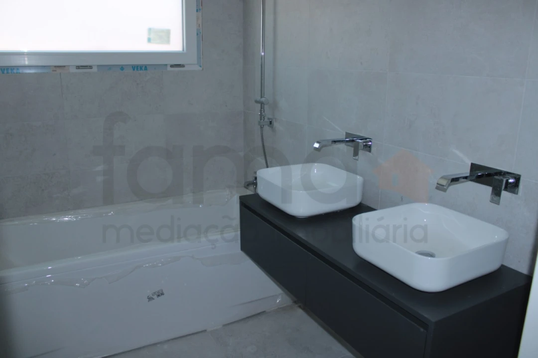 Moradia T3 para Venda em São Domingos de Rana Foto 5
