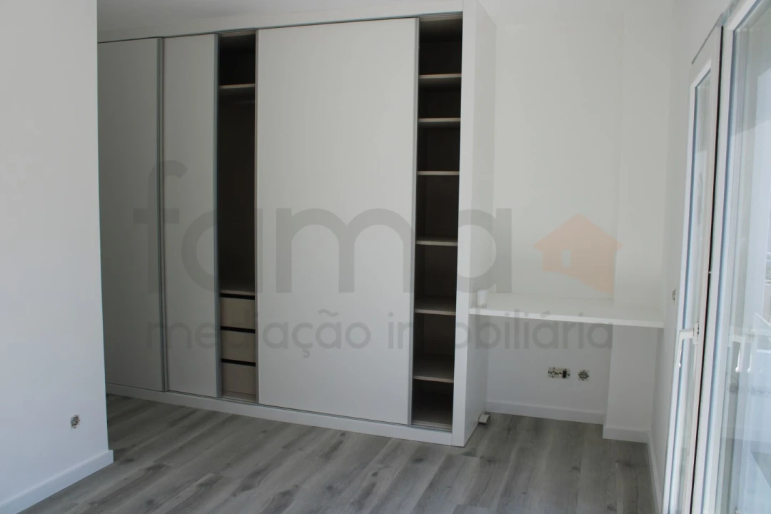 Moradia T3 para Venda em São Domingos de Rana Foto 8