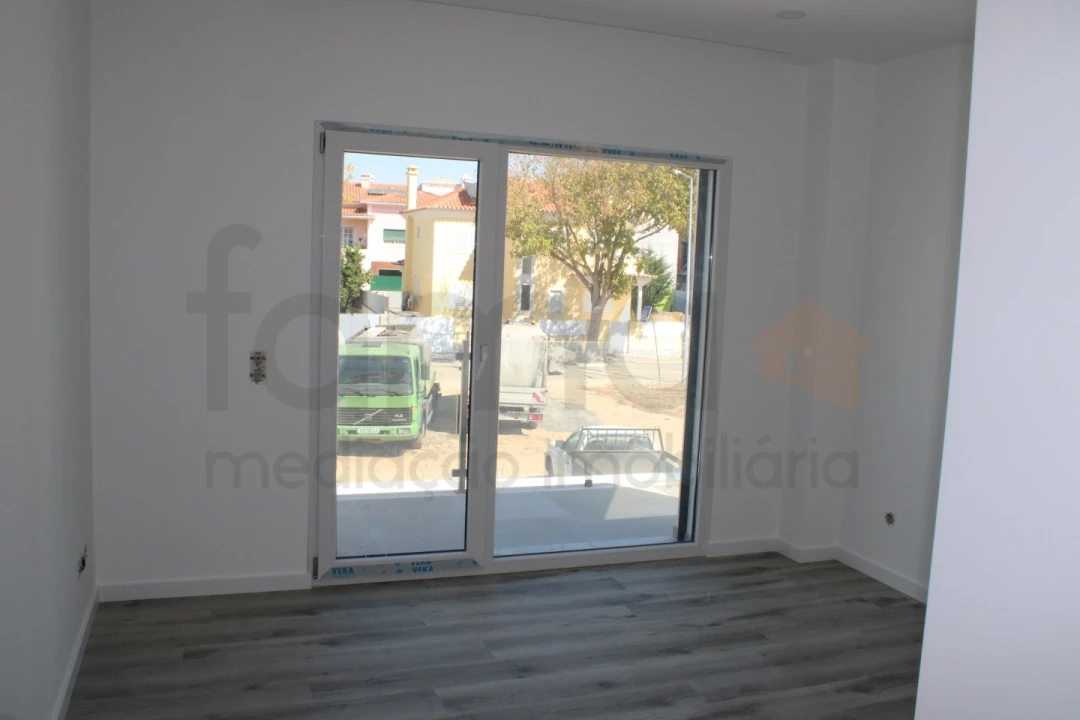 Moradia T3 para Venda em São Domingos de Rana Foto 9