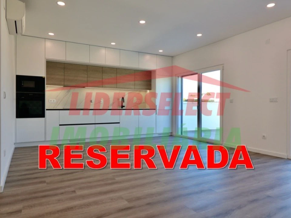 Moradia T3 para Venda em Silveira Foto 1