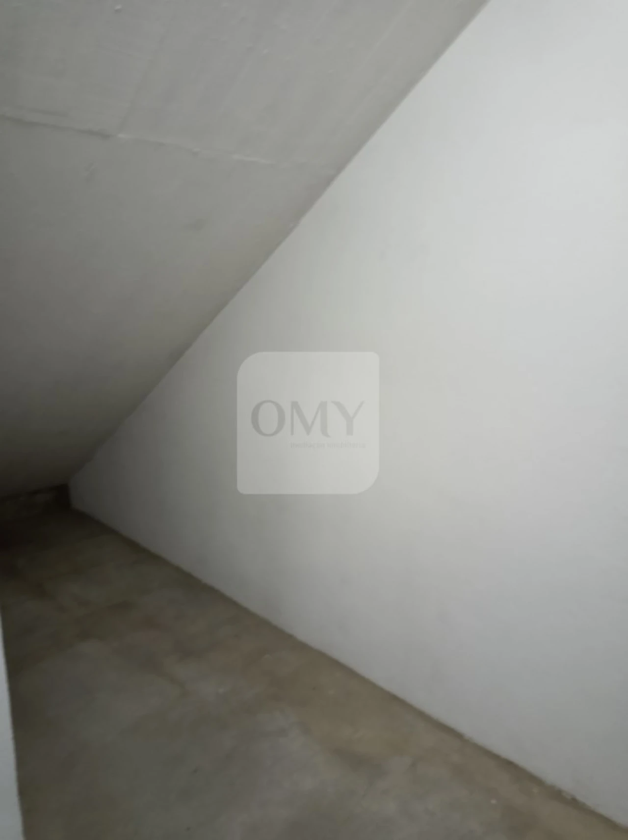 Garagem para Venda em Nossa Senhora da Conceição, São Pedro e São Dinis Foto 2