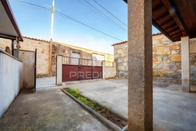 Moradia T3 para Venda em Ferreiros, Prozelo e Besteiros