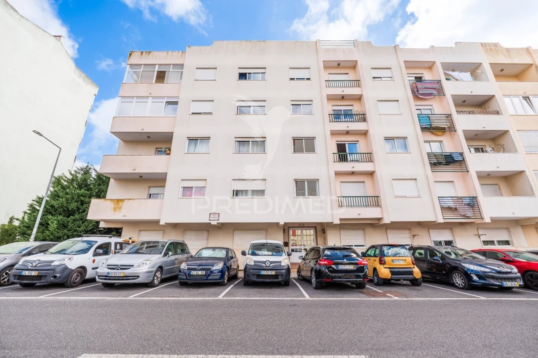 Apartamento T3 para Venda em Massamá e Monte Abraão Foto 28