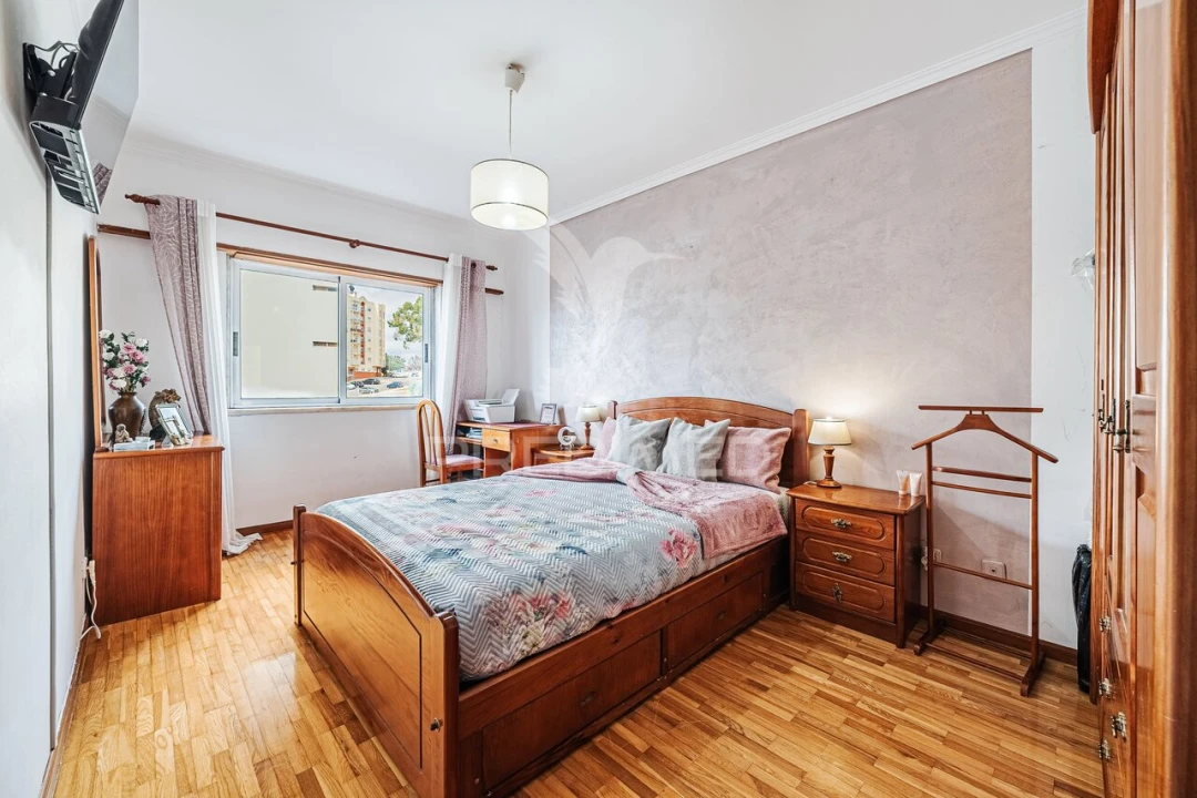 Apartamento T3 para Venda em Massamá e Monte Abraão Foto 22